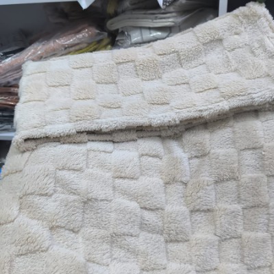 Beige fleece blanket 