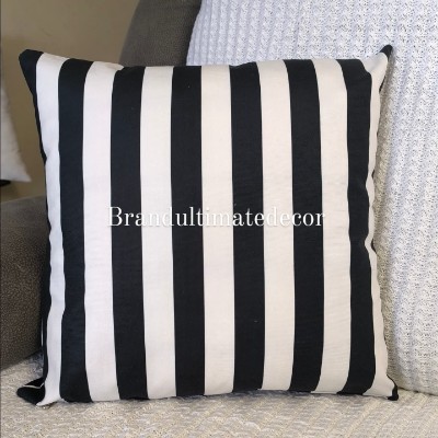 Black and white  lines cover 500