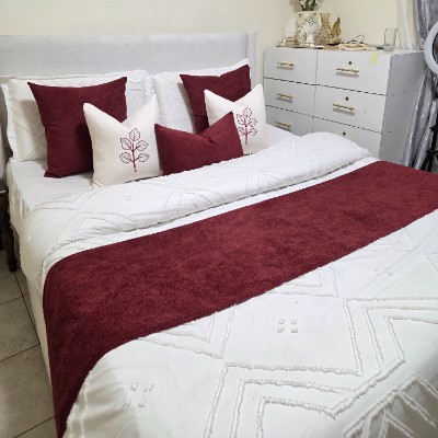Burgurndy  bed runner 