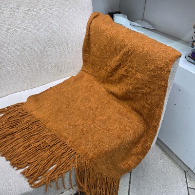 Knitted throw blanket 2500
