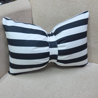 Rectangle bow tie
