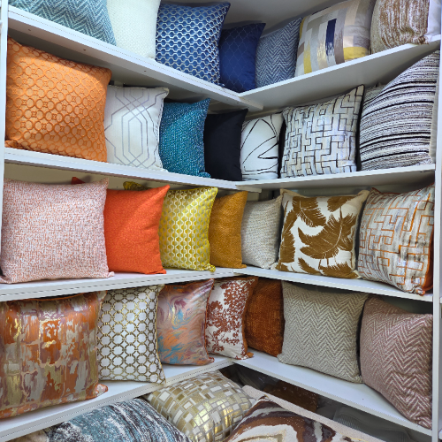 Decorative throw pillows 